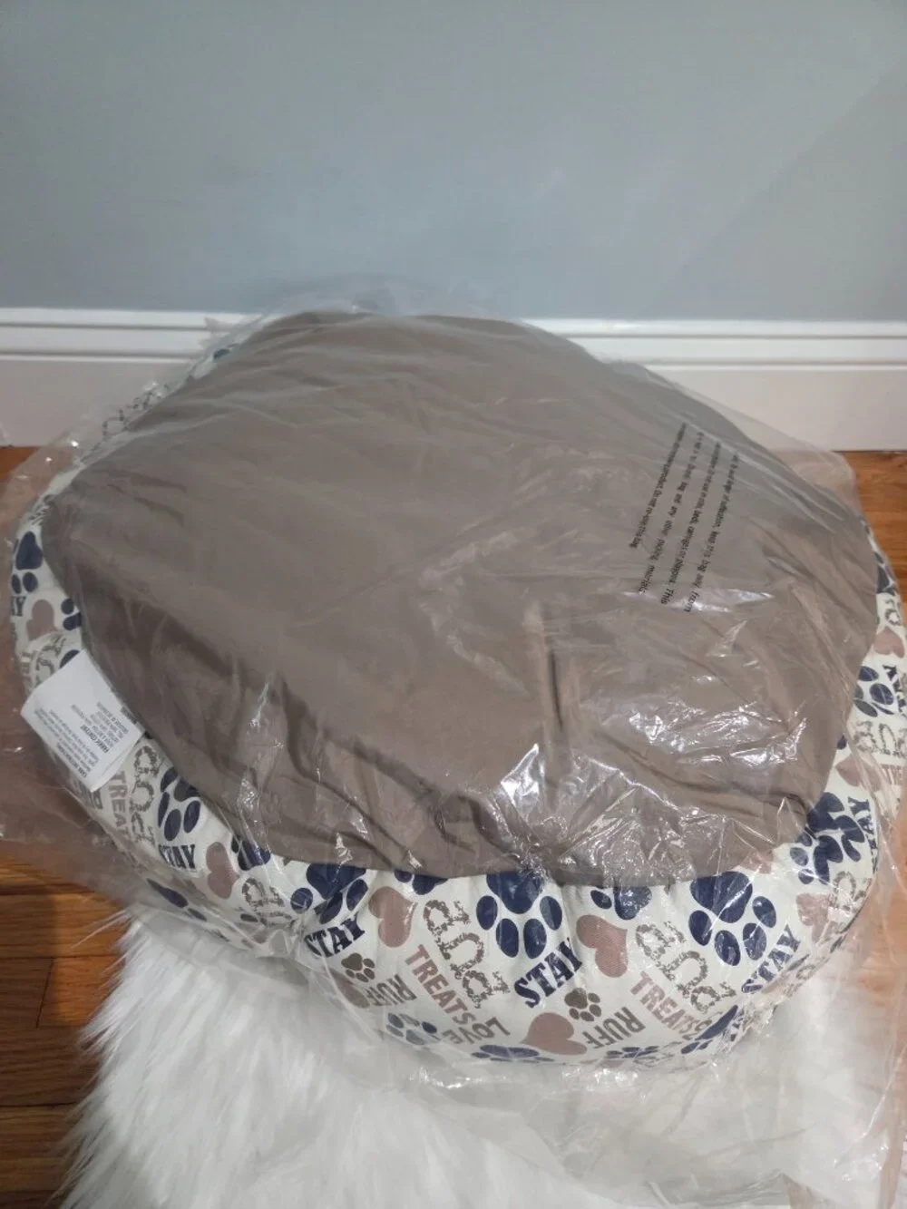 Frisco Pet Hexagon Bolster Bed